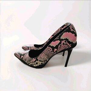 Jessica Simpson heels Size 9.5 Pink & Black Snakeskin Pattern